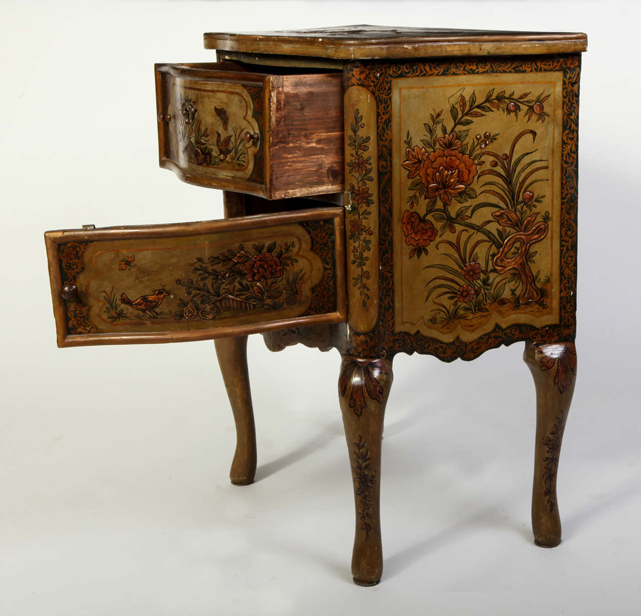 19th Century Pair of Small Italian Lacquered Commodes 19' century For Sale